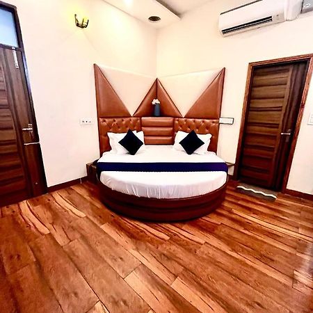 Hotel Woodcrest Zirakpur - Best Family Hotel By - A Unit Of Sidham Group Εξωτερικό φωτογραφία