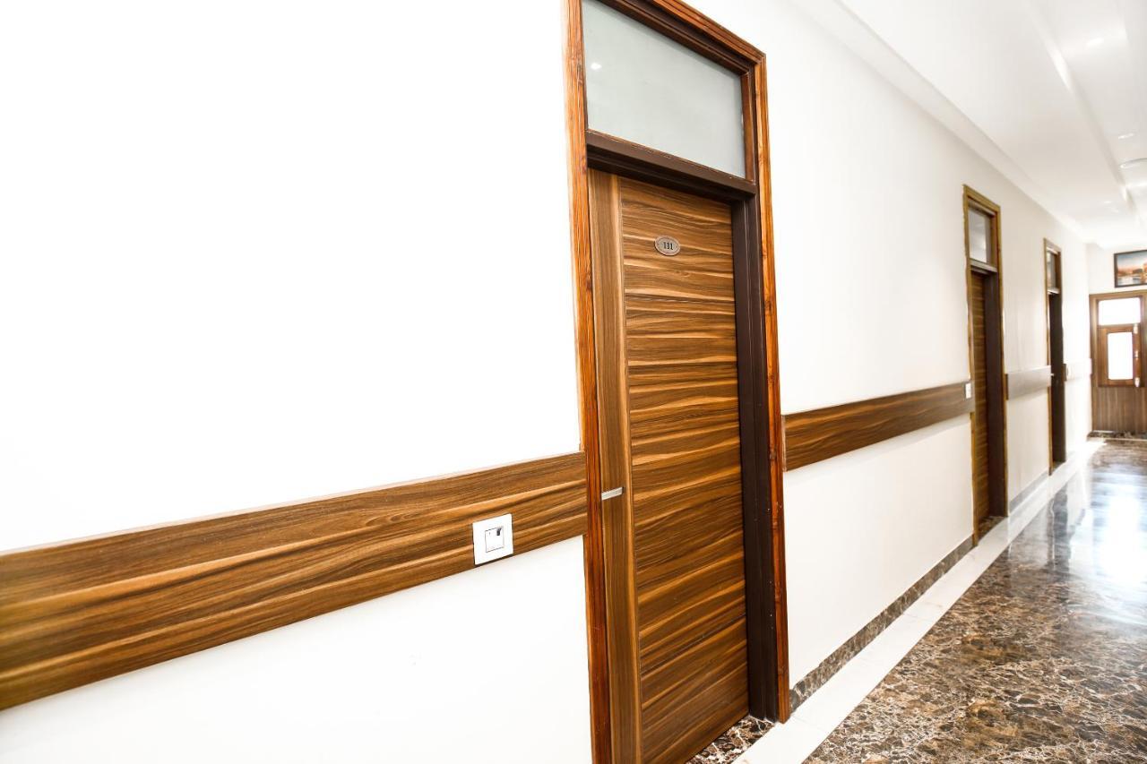 Hotel Woodcrest Zirakpur - Best Family Hotel By - A Unit Of Sidham Group Εξωτερικό φωτογραφία