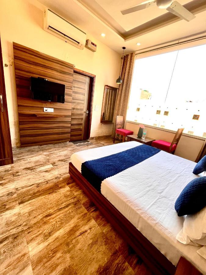 Hotel Woodcrest Zirakpur - Best Family Hotel By - A Unit Of Sidham Group Εξωτερικό φωτογραφία