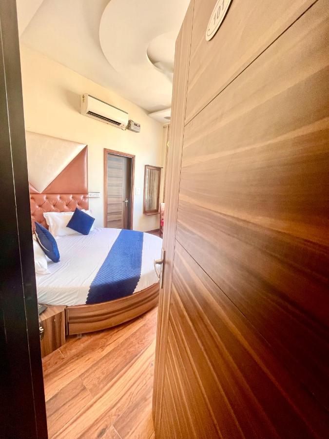 Hotel Woodcrest Zirakpur - Best Family Hotel By - A Unit Of Sidham Group Εξωτερικό φωτογραφία