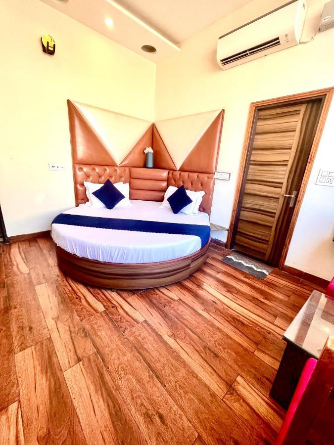 Hotel Woodcrest Zirakpur - Best Family Hotel By - A Unit Of Sidham Group Εξωτερικό φωτογραφία