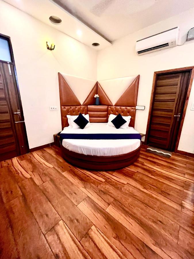 Hotel Woodcrest Zirakpur - Best Family Hotel By - A Unit Of Sidham Group Εξωτερικό φωτογραφία
