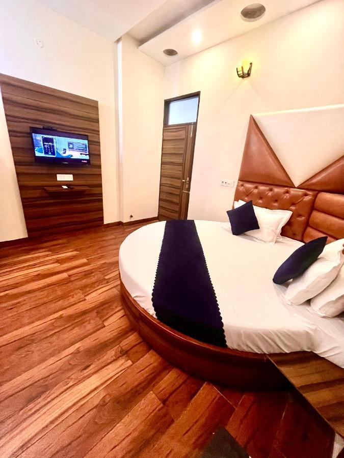 Hotel Woodcrest Zirakpur - Best Family Hotel By - A Unit Of Sidham Group Εξωτερικό φωτογραφία