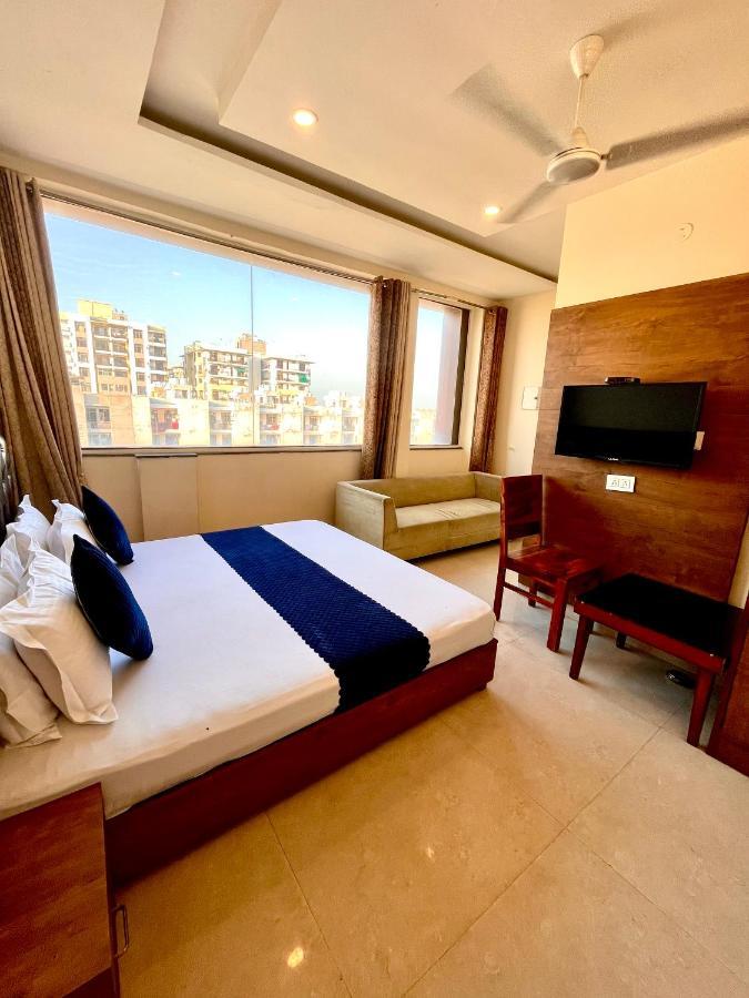 Hotel Woodcrest Zirakpur - Best Family Hotel By - A Unit Of Sidham Group Εξωτερικό φωτογραφία