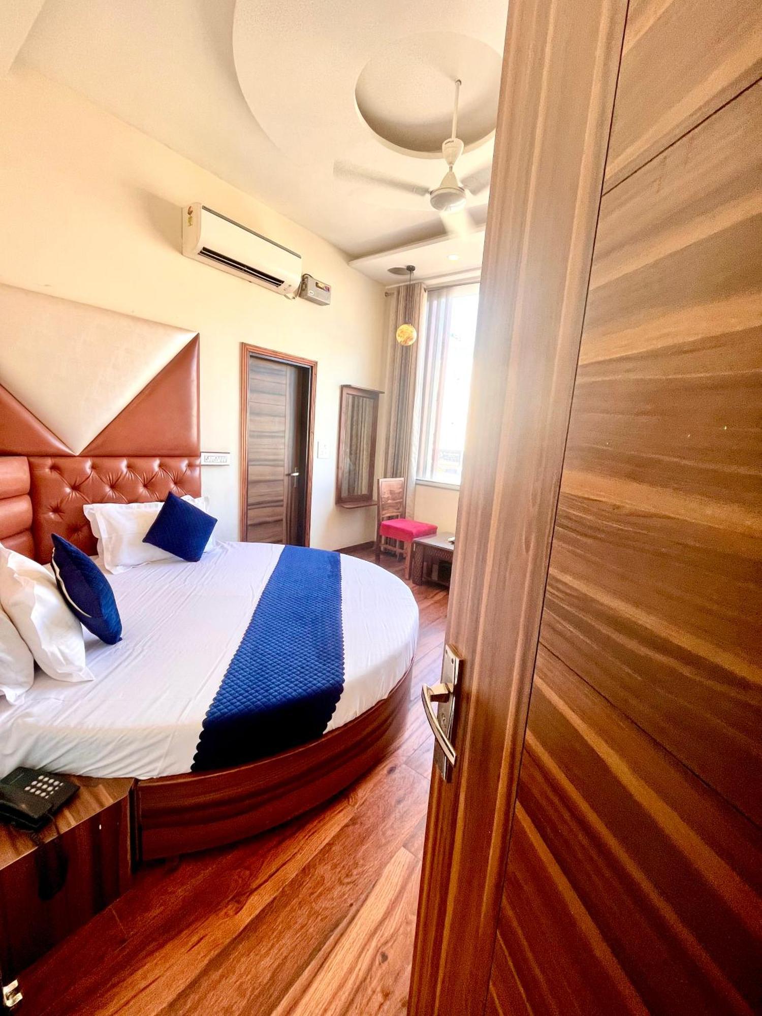 Hotel Woodcrest Zirakpur - Best Family Hotel By - A Unit Of Sidham Group Εξωτερικό φωτογραφία