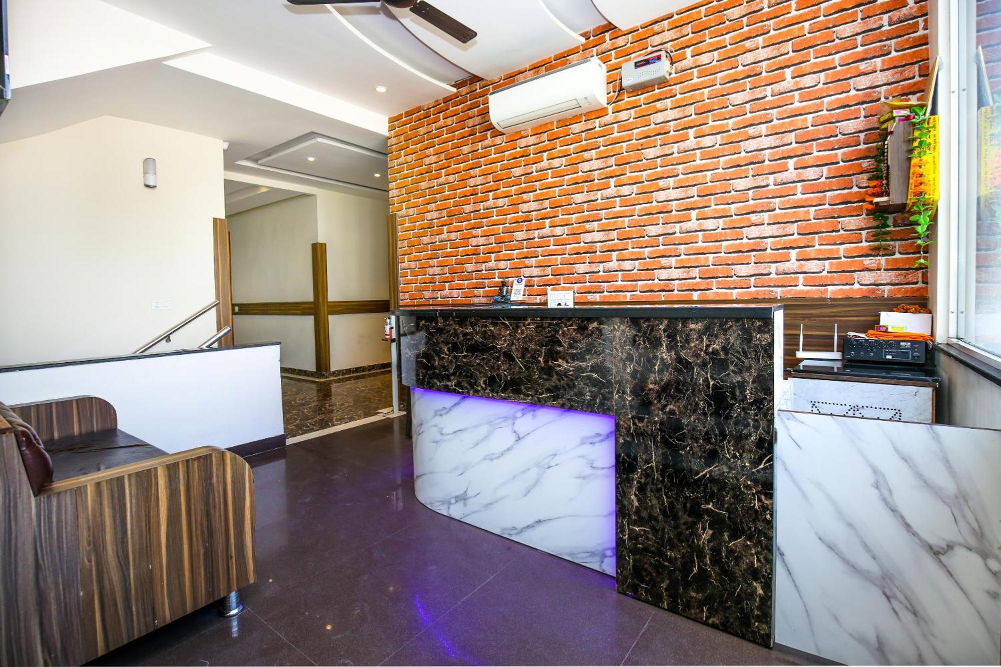 Hotel Woodcrest Zirakpur - Best Family Hotel By - A Unit Of Sidham Group Εξωτερικό φωτογραφία